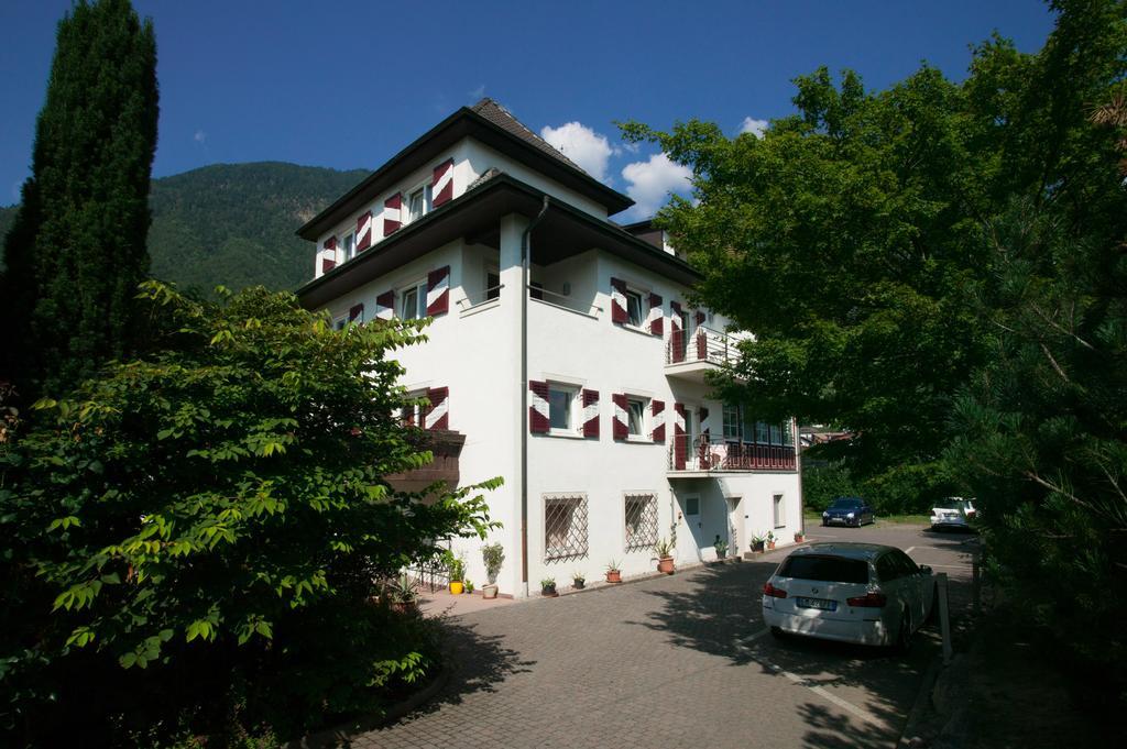 Pension Angergut Cermes Exterior photo
